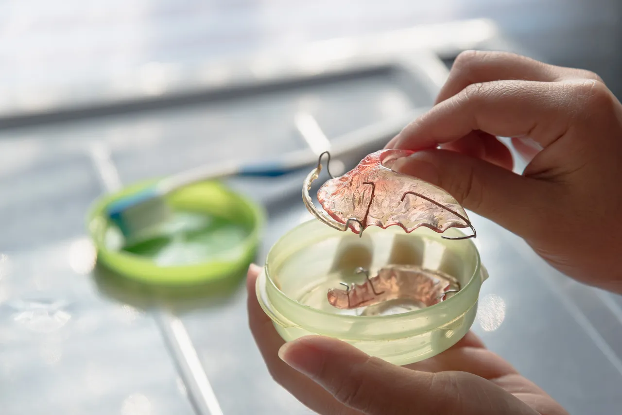 Retainer repair and adjustment